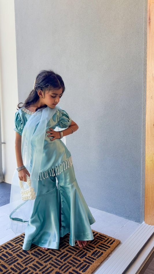 Sapphire Twirl - FILZEH NOOR